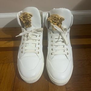 Versace White Leather Medusa High Top Sneakers Size 41 . . Made in Italy .